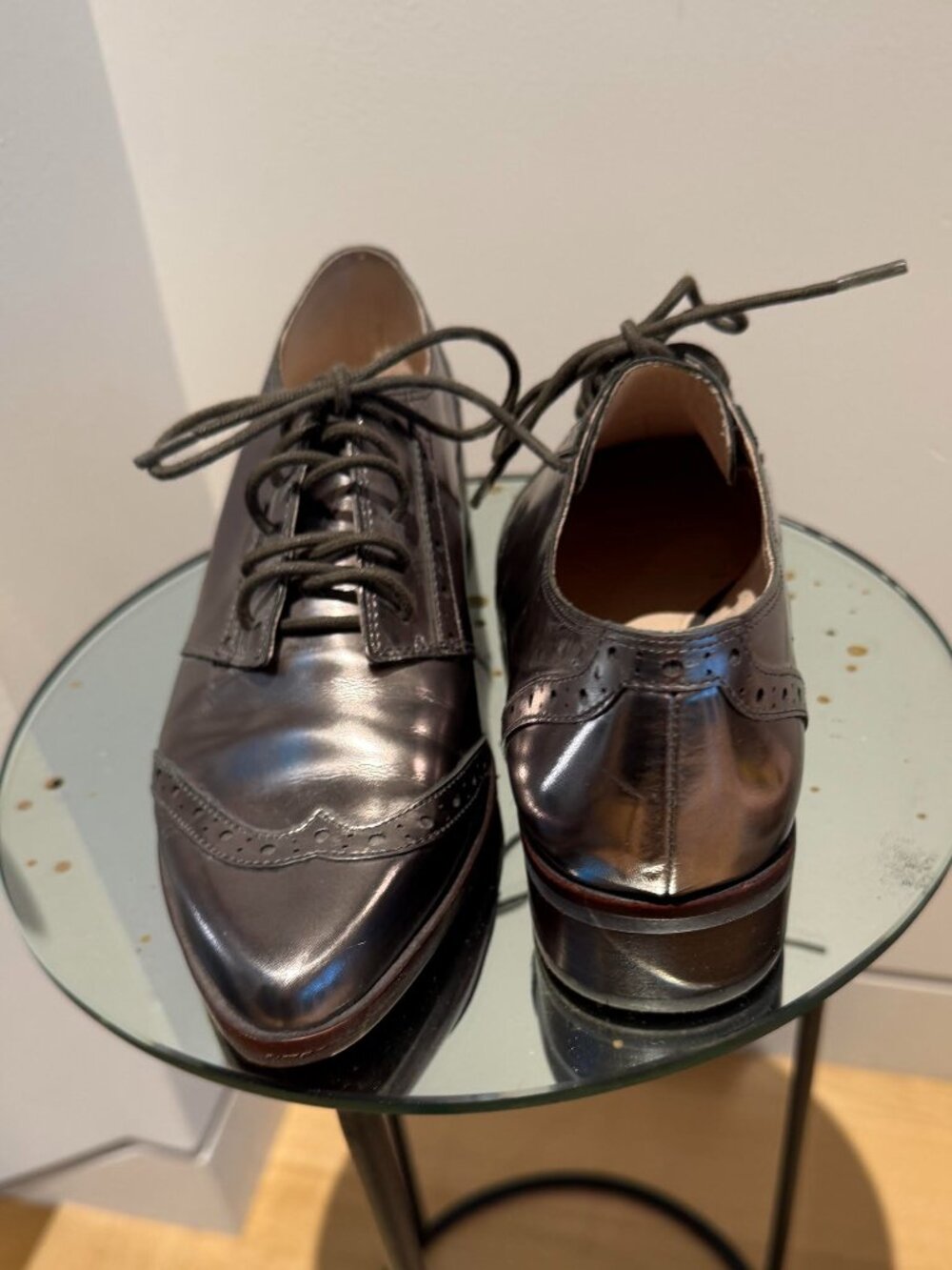 Women’s Louise et Cie Pewter Metallic lace up oxfords Sz 8